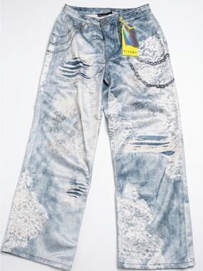 Women’s distressed Wide Leg Jeans by Kreamy Size Medium NWT